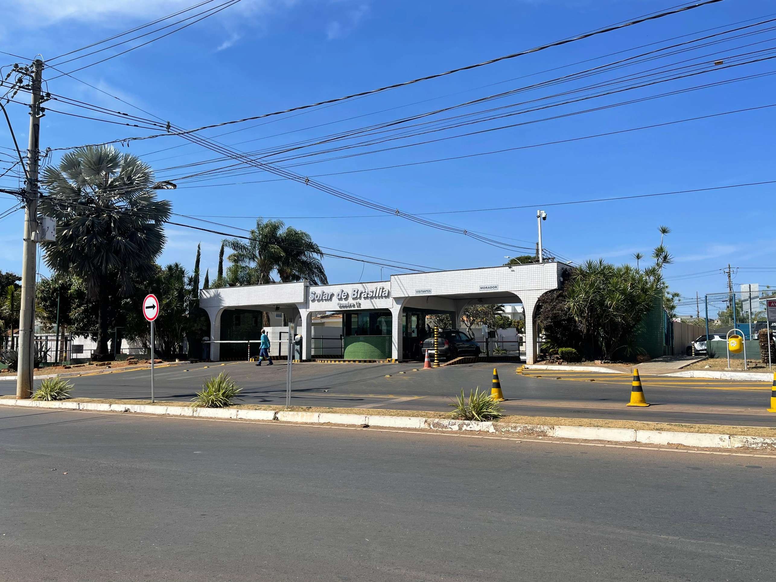 Clima tranquilo no Solar de Brasília após 2º dia de julgamento de Bolsonaro