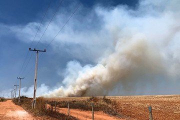 Incêndio devasta o Vale do São Pedro,  em São João d'Aliança-GO,  portal da Chapada dos Veadeiros.