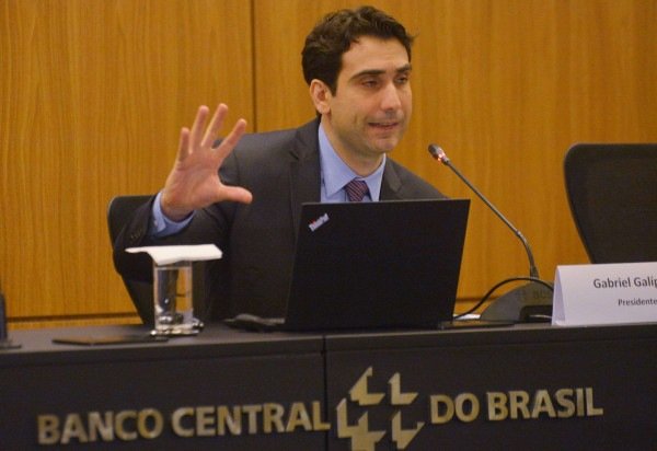  Ed Alves CB/DA Press