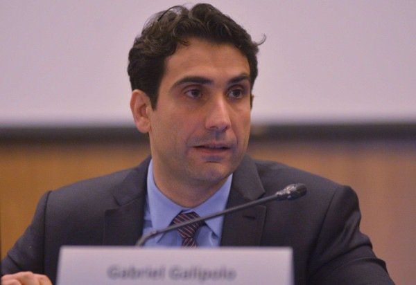 Ed Alves/CB/D.A Press