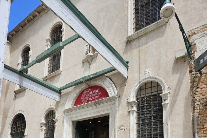 Fachada do Museu Da Vinci 