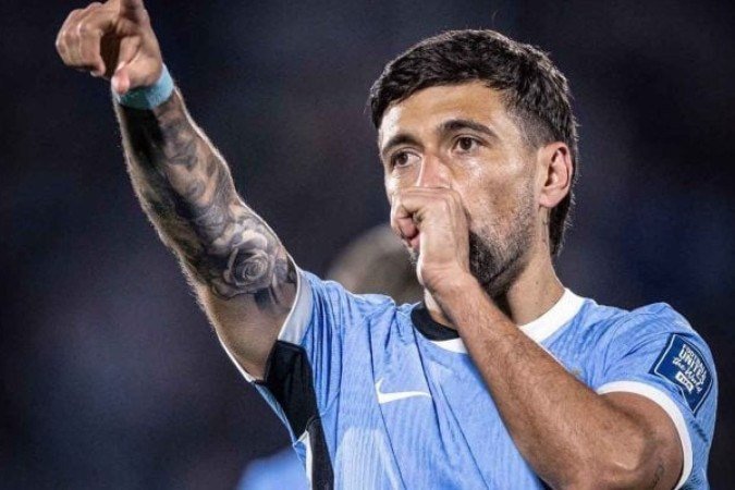 Uruguaios se rendem a De Arrascaeta em sua 'versão Flamengo' pela seleção - (crédito: Foto: Divulgação/AUF) Uruguaios se rendem a De Arrascaeta em sua 'versão Flamengo' pela seleção - (crédito: Foto: Divulgação/AUF)
