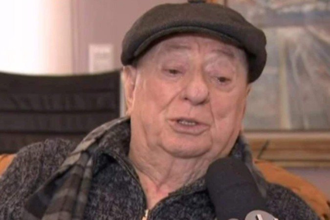 Os irmãos de Raul Gil, atualmente, travam uma briga que levou a uma notificação extrajudicial -  (crédito: Reprodução/SBT)