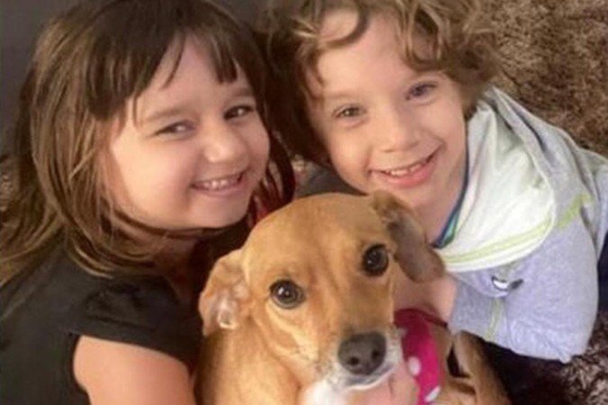 No dia 7 de julho, Ana Júlia e Fábio Filho foram passar as férias escolares com o pai na cidade de Tupaciguara. Desde então, a mãe não teve mais contato com os filhos, nem por telefone e WhatsApp - (crédito: Reprodução redes sociais) No dia 7 de julho, Ana Júlia e Fábio Filho foram passar as férias escolares com o pai na cidade de Tupaciguara. Desde então, a mãe não teve mais contato com os filhos, nem por telefone e WhatsApp - (crédito: Reprodução redes sociais)