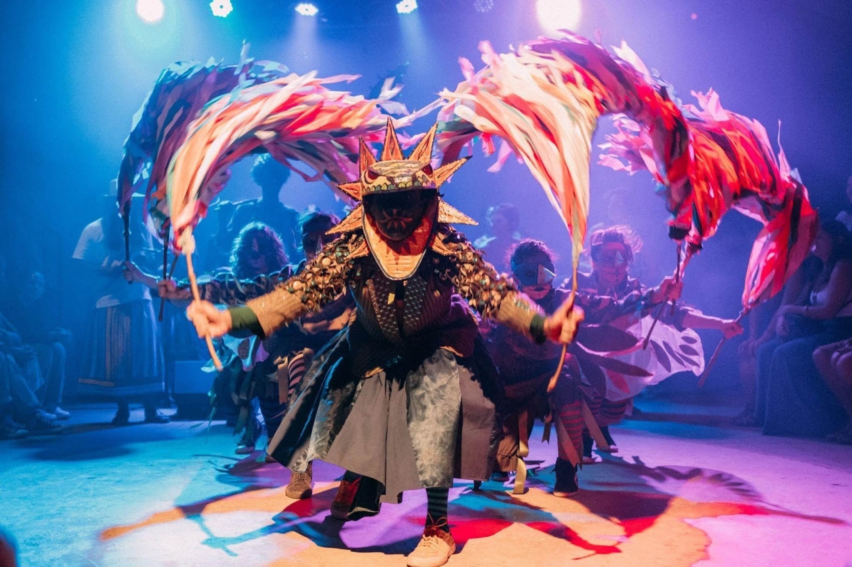 Festival gratuito reúne tradição e arte popular no palco