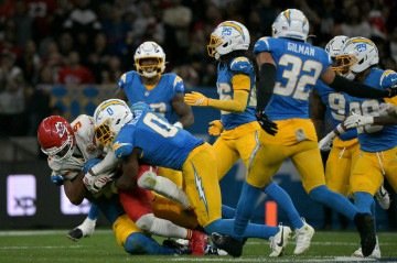 Chargers surpreende Chiefs e vence na segunda visita da NFL ao Brasil