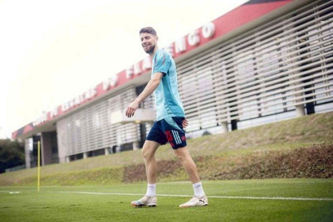 Jorginho treina normalmente e pode reforçar o Flamengo no Brasileirão -  (crédito: Foto: Gilvan de Souza/CRF)