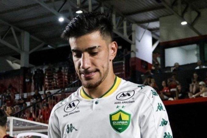 Pedrinho teve passagem polêmica pelo Cuiabá - (crédito: Foto: AssCom Dourado) Pedrinho teve passagem polêmica pelo Cuiabá - (crédito: Foto: AssCom Dourado)