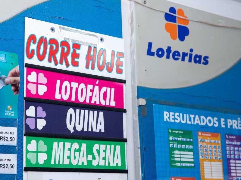 Dois bilhetes sorteados em diferentes locais em Brasília (DF) bateram na trave. Os dois apostadores acertaram cinco dos seis números -  (crédito:  Mariana Campos/CB/D.A Press)