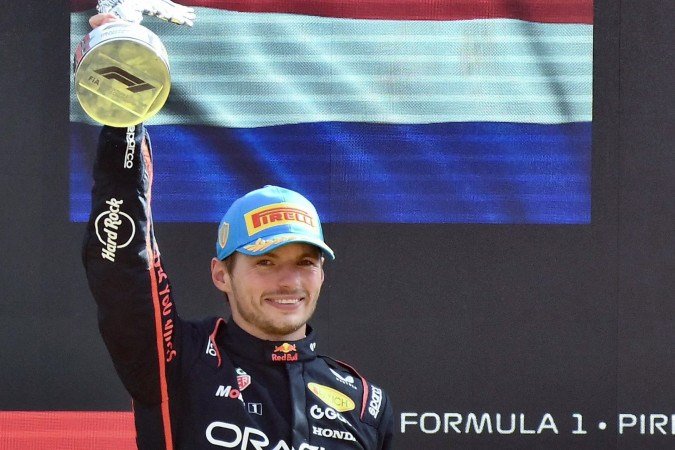 O piloto da Formula 1 Max Verstappen apareceu na lista da Forbes como o mais bem pago no ano de 2025 - (crédito: AFP) O piloto da Formula 1 Max Verstappen apareceu na lista da Forbes como o mais bem pago no ano de 2025 - (crédito: AFP)