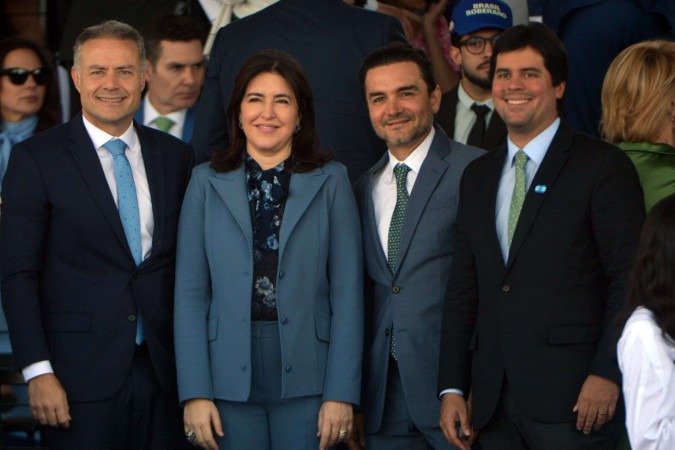  Autoridades marcaram presença na tribuna de honra: ausência notada do STF