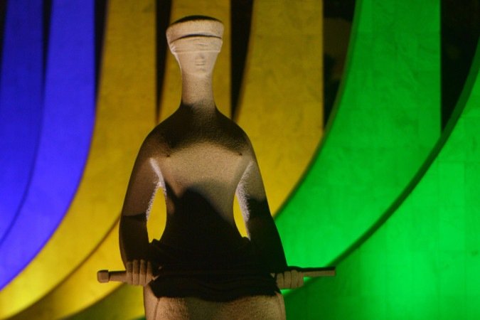 STF - Verde, Azul - Amarelo e Verde - Estátua da Justiça -  (crédito: Ed Alves/CB)