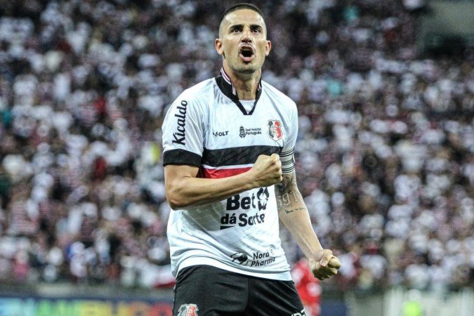 O atacante Thiago Galhardo contribuiu com sete gols em 19 partidas pela Série D - (crédito: Evelyn Victória/SCFC) O atacante Thiago Galhardo contribuiu com sete gols em 19 partidas pela Série D - (crédito: Evelyn Victória/SCFC)