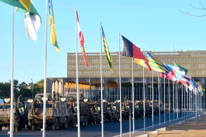 Militares se organizam para entrada no desfile cívico-militar de 7 de Setembro -  (crédito: Ed Alves / CB/DaPress)