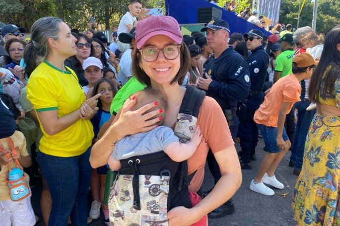 Carla Cravo levou o filho Benjamin, de apenas 11 meses