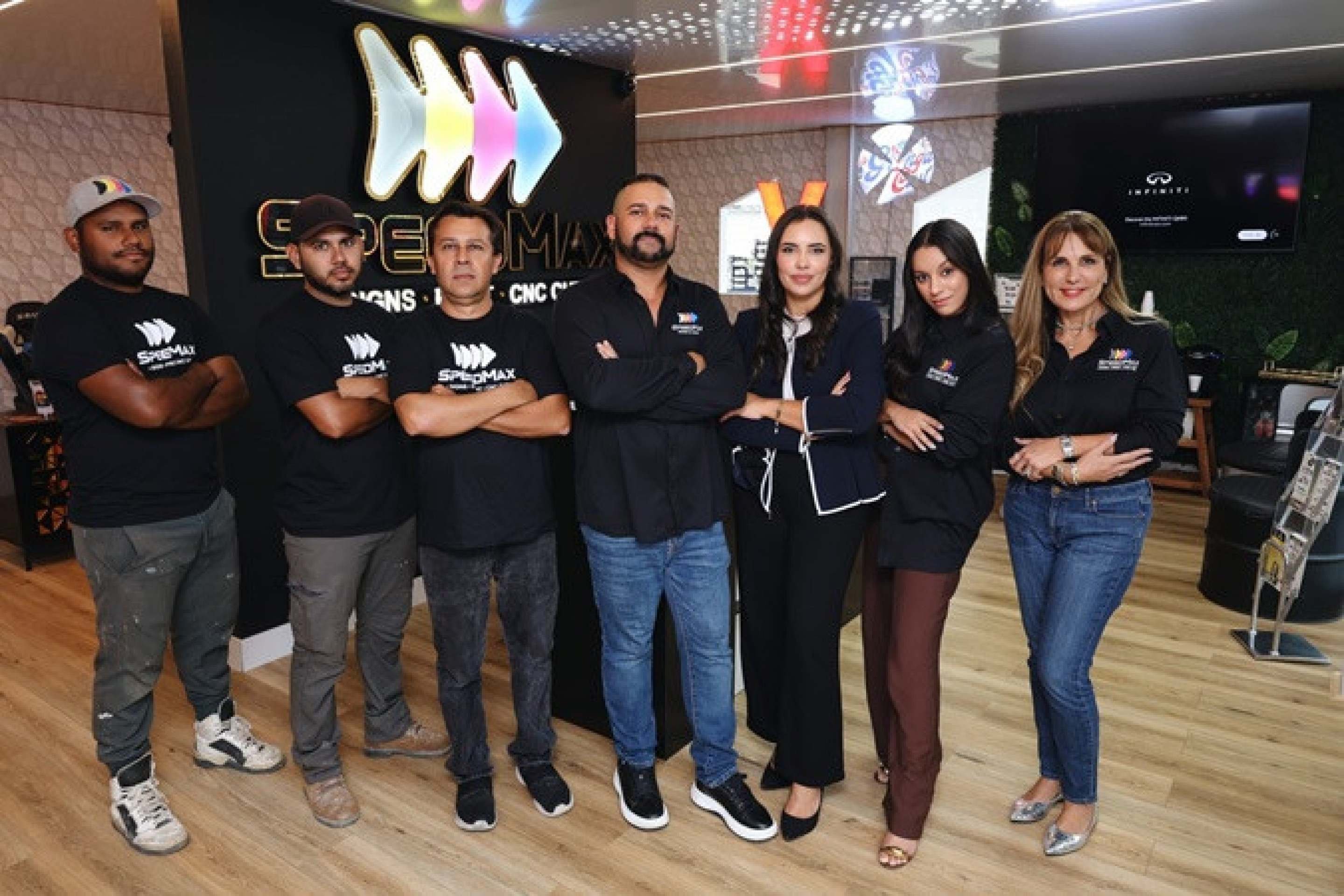 Funcionários Javier Henrique, Leonardo Deyber, Andre Quirino, Leandro Vale, Luciana Alves, Nina Teotonio e Roberta Vilhena 