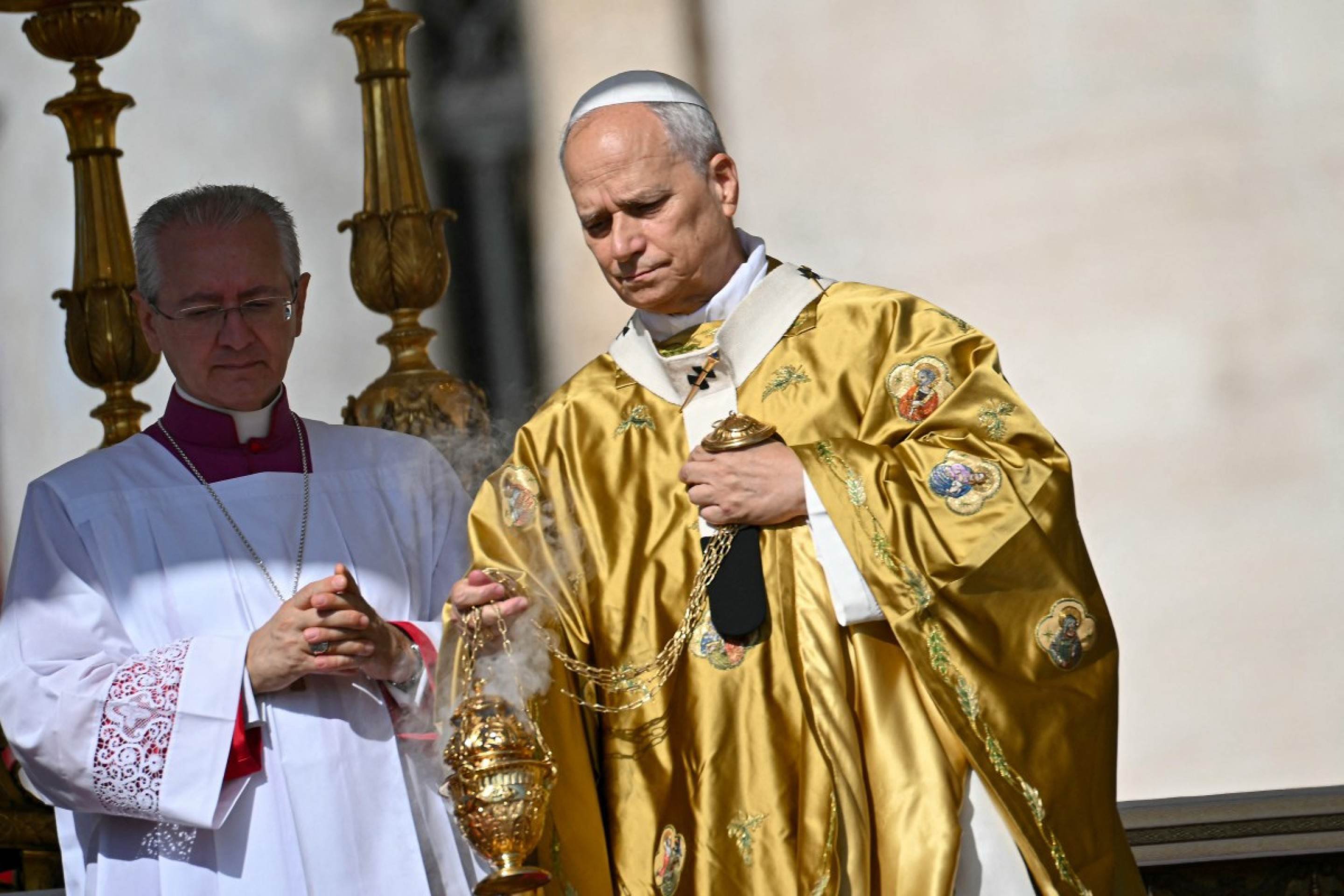 O papa Leão XIV canonizou neste domingo (7/9) os jovens Carlo Acutis e Pier Giorgio Frassati. Esta foi a primeira vez que o pontífice, eleito em maio, presidiu uma cerimônia de canonização      