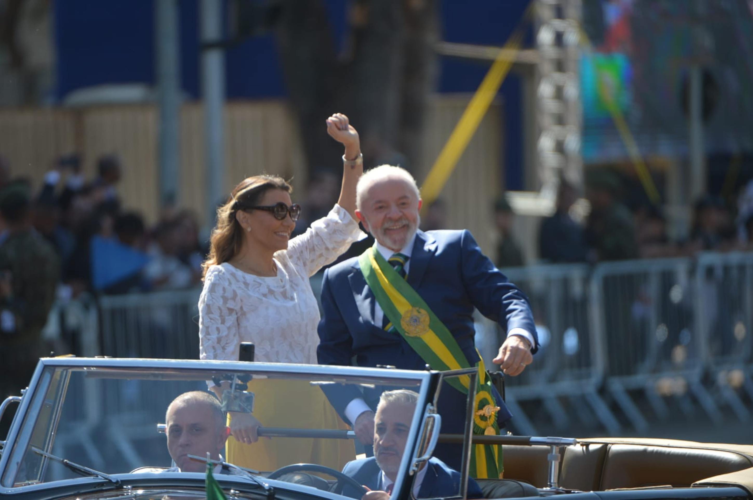 Lula e Janja participam do desfile de 7 de Setembro