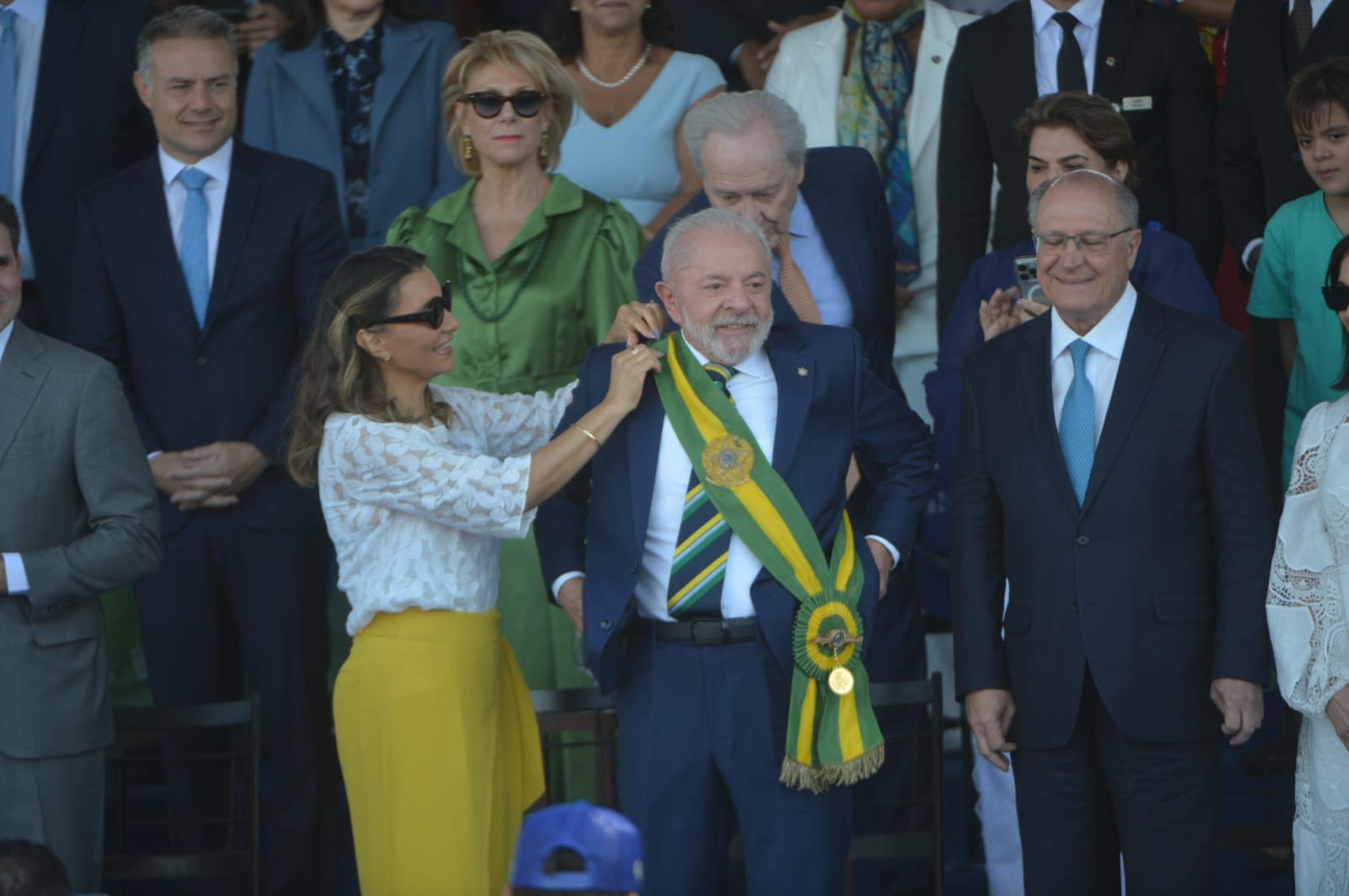Lula e Janja participam do desfile de 7 de Setembro