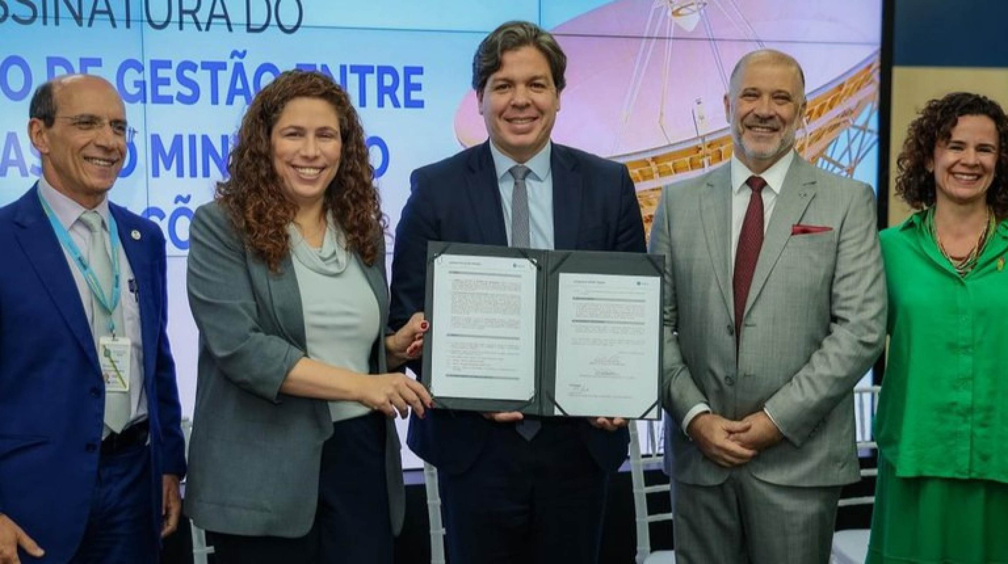 Telebras assina acordo e inicia processo de autonomia financeira