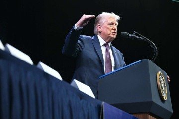 Donald Trump já disse estar 'muito insatisfeito' com a condenação -  (crédito:  AFP)