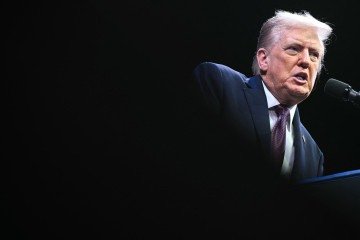 Donald Trump anuncia taxa de 100 mil dólares (532 mil reais) para os vistos de trabalho H-1B -  (crédito:  AFP)
