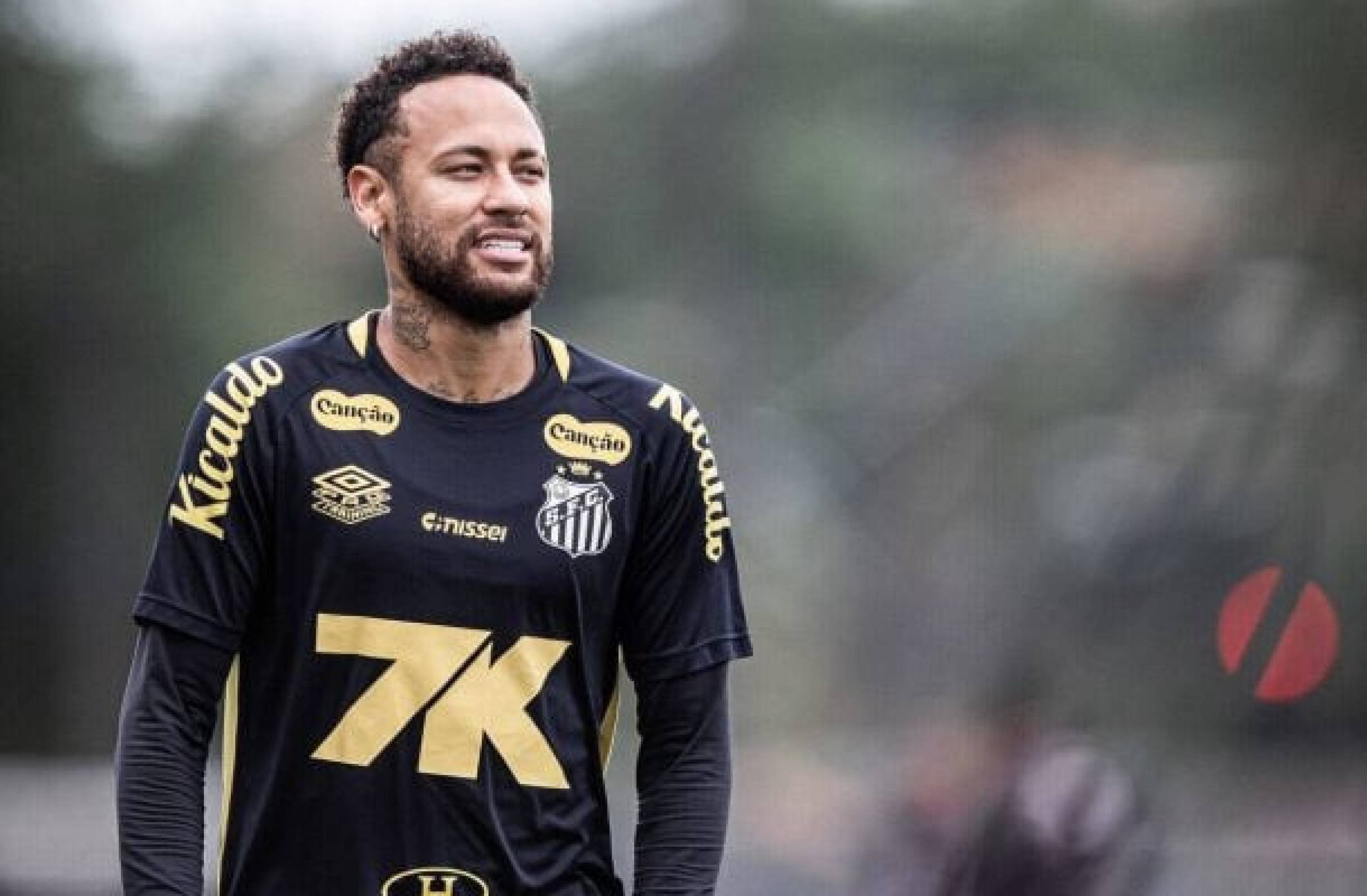 Cantor lamenta trajetória e não crê em Neymar para Copa: “Maior frustração que vi”