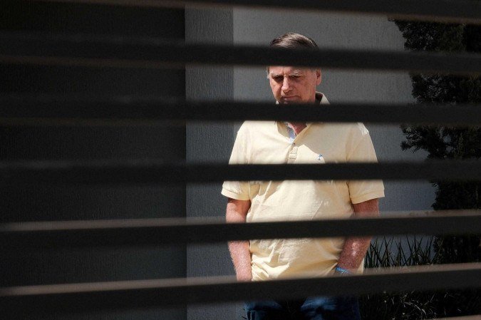 Em março de 2021, cinco manifestantes foram presos em Brasília e enquadrados na Lei de Segurança Nacional por estender esta faixa em frente ao Palácio do Planalto -  (crédito: Reprodução)