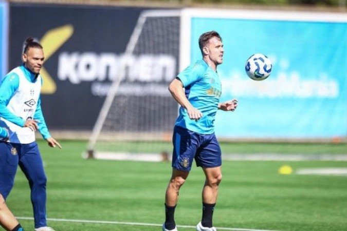 Contratações badaladas do Grêmio, Arthur Melo e Willian são expectativas para alcançar recuperação no Campeonato Brasileiro -  (crédito: Foto: Lucas Uebel / Grêmio FBPA)