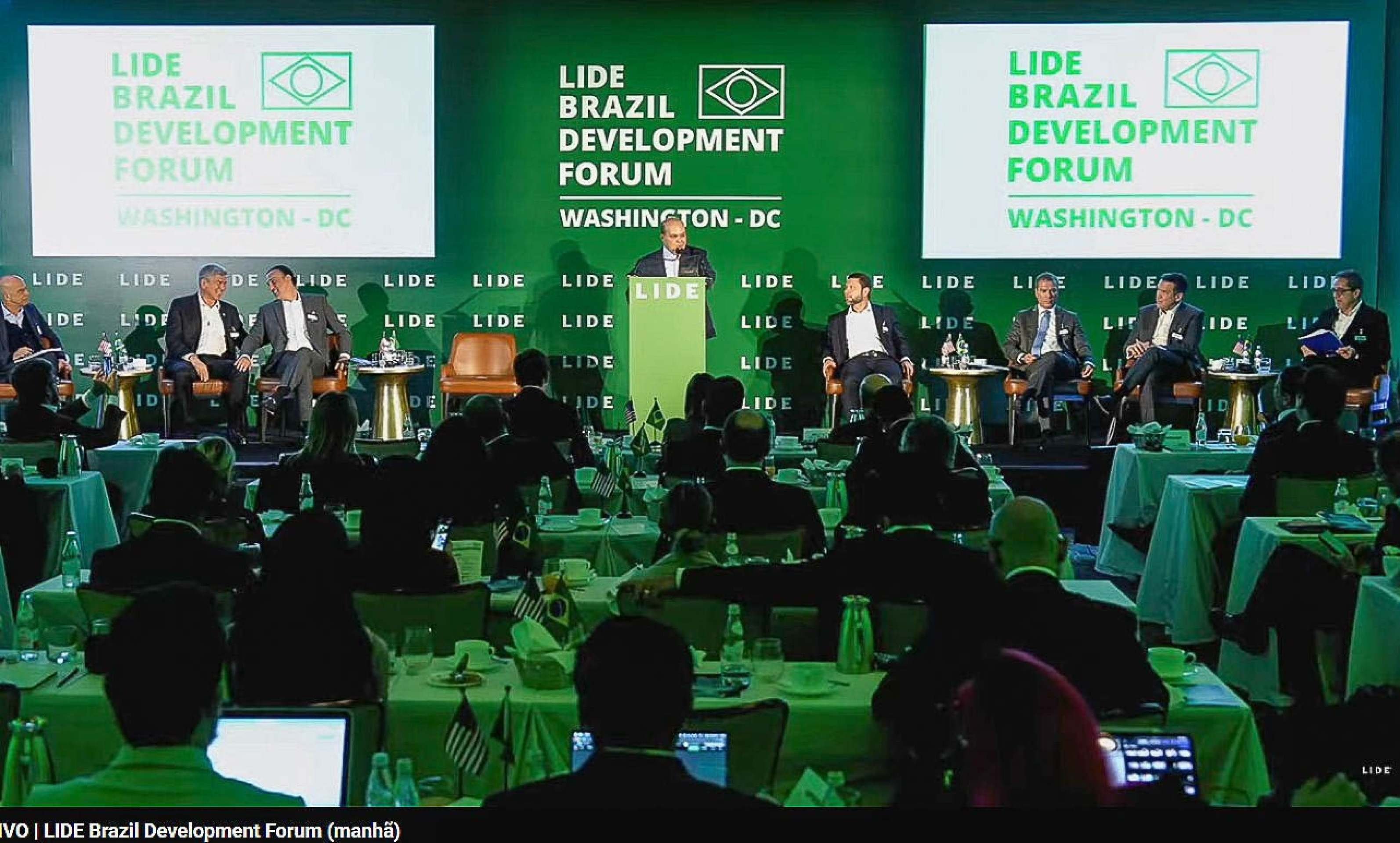 Ibaneis destaca avanços do DF em saneamento básico em evento internacional