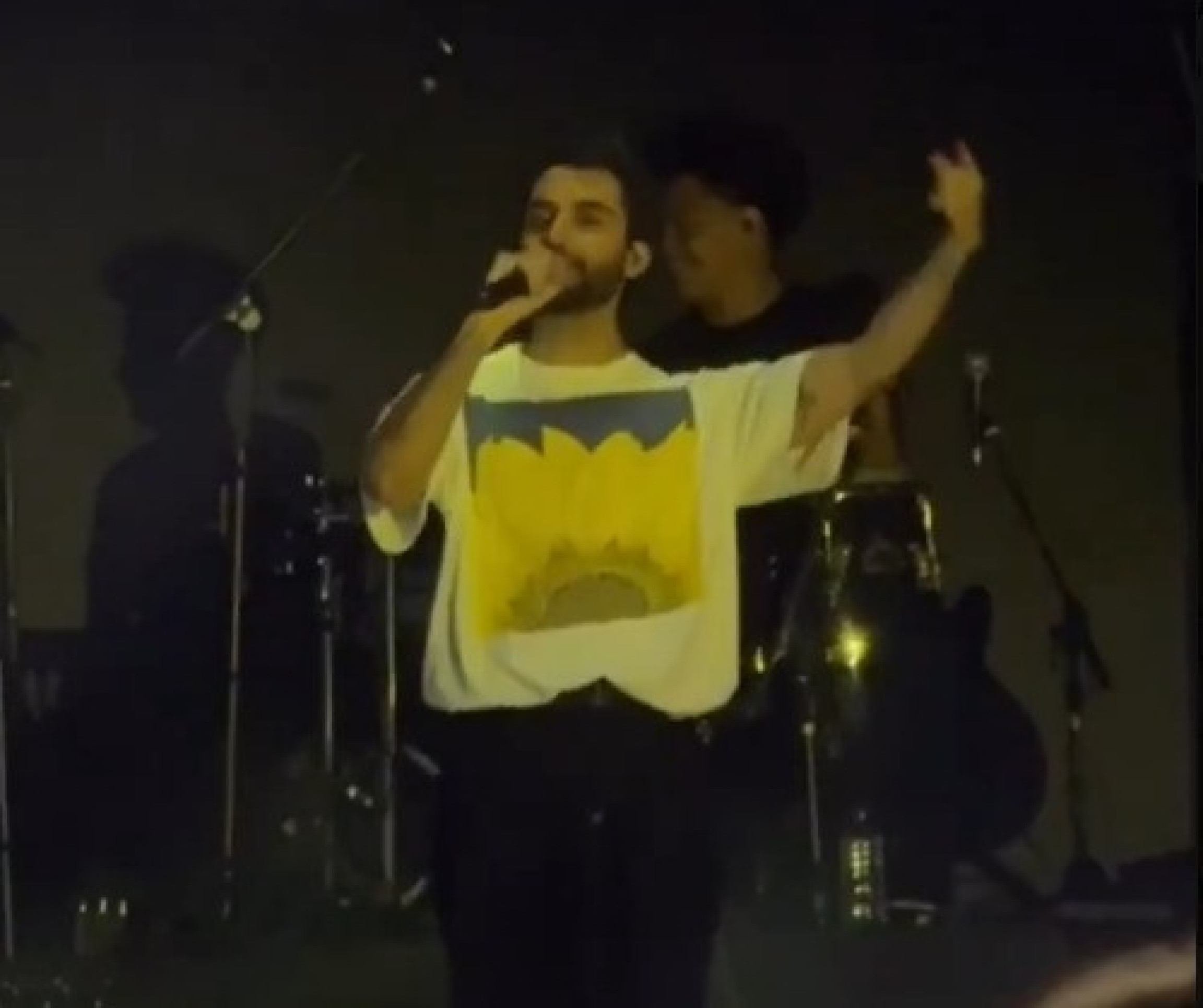 Silva critica Virgínia, Luísa Sonza, Serginho Groisman e outros durante show em Brasília