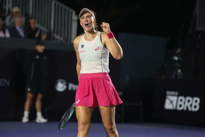 Bia Haddad comemora vitória na estreia nesta terça-feira, em São Paulo - (crédito: ©FOTOJUMP) Bia Haddad comemora vitória na estreia nesta terça-feira, em São Paulo - (crédito: ©FOTOJUMP)