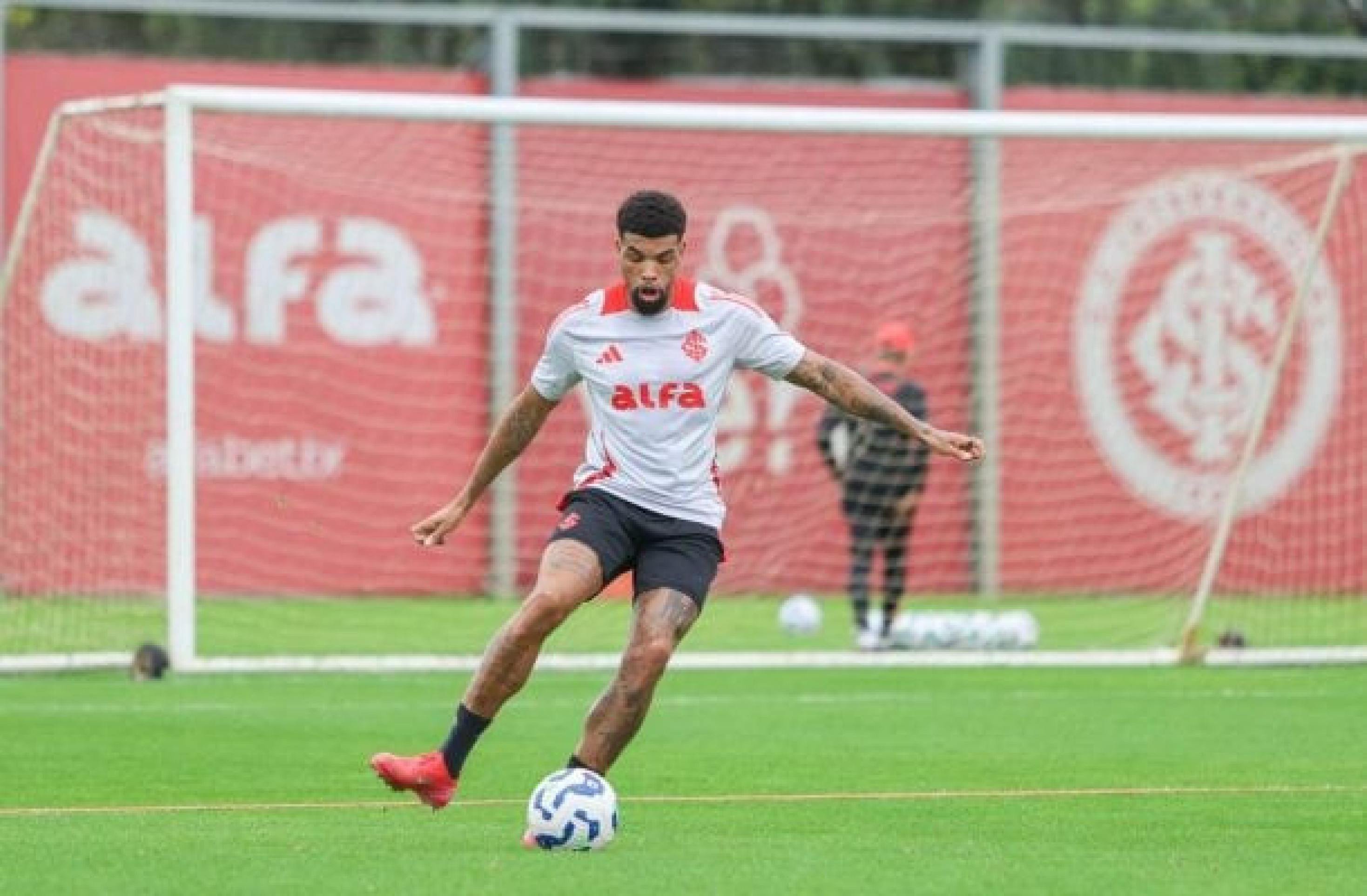 Para ir à Libertadores, Inter trabalha para ajustar a defesa