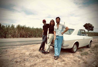 Equipe de O agente secreto: o diretor Kleber Mendonça Filho, a produtora Emilie Lesclaux e o ator Wagner Moura -  (crédito: Brent Travers/ Divulgação) -Equipe de O agente secreto: o diretor Kleber Mendonça Filho, a produtora Emilie Lesclaux e o ator Wagner Moura -  (crédito: Brent Travers/ Divulgação)