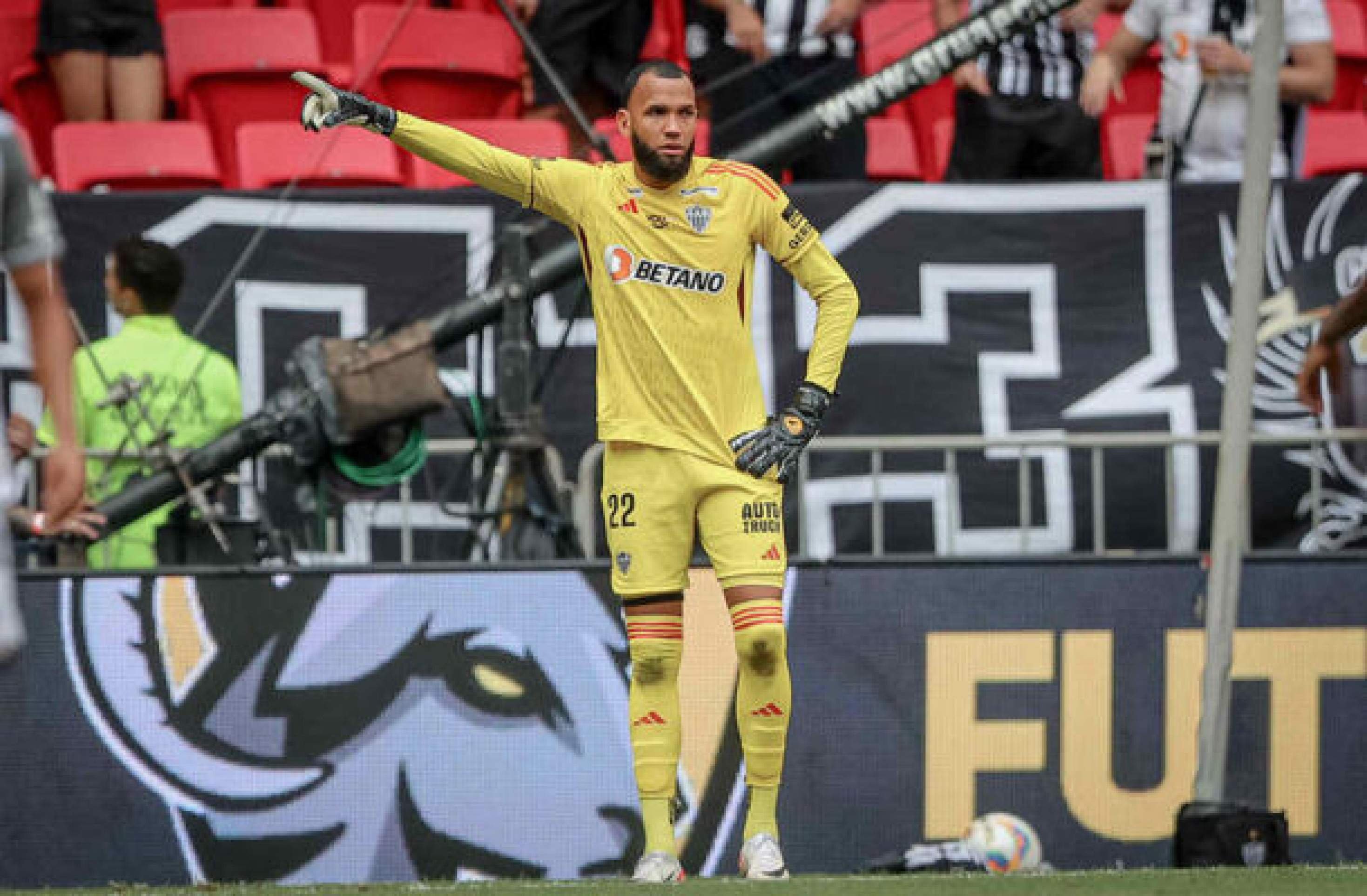 Everson se declara ao Atlético pelos cinco anos de clube: “Minha vida”