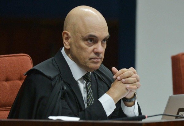 Ed Alves/CB/D.A Press