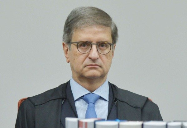  Ed Alves/CB/D.A Press