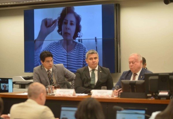 Ed Alves/C.B/D.A/Press