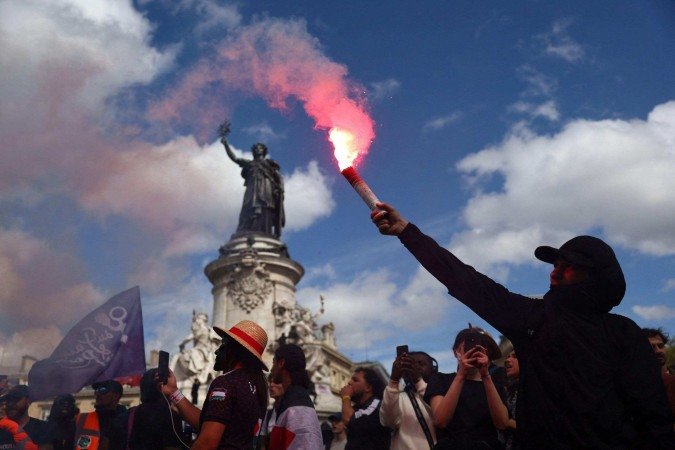 O que exigem os manifestantes que tomam ruas da França após posse de novo primeiro-ministro