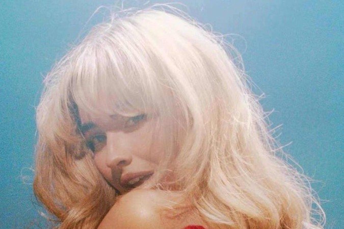 Sabrina Carpenter relembra início difícil na Hollywood Records - (crédito: TMJBrazil) Sabrina Carpenter relembra início difícil na Hollywood Records - (crédito: TMJBrazil)