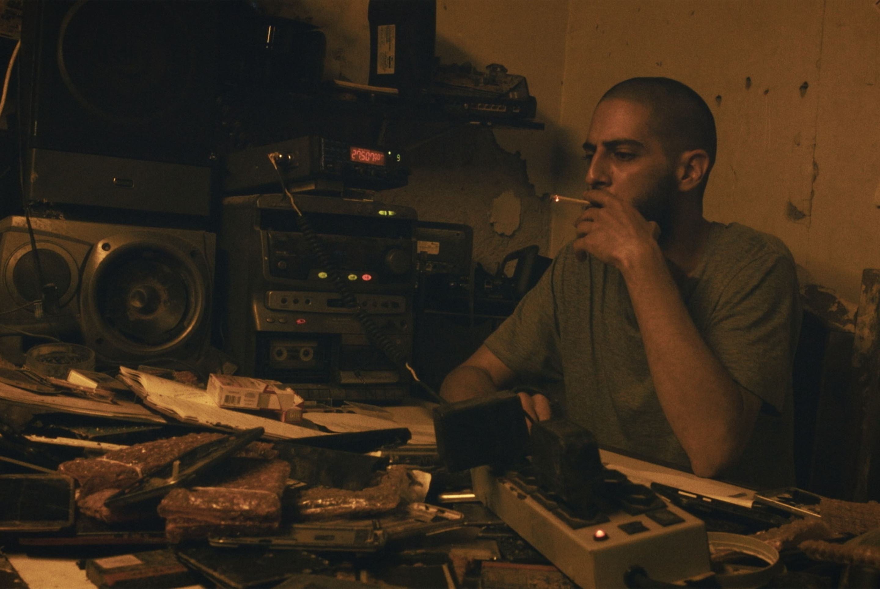 A Última Noite da Rádio é a estreia de Augusto Borges na direção de um longa