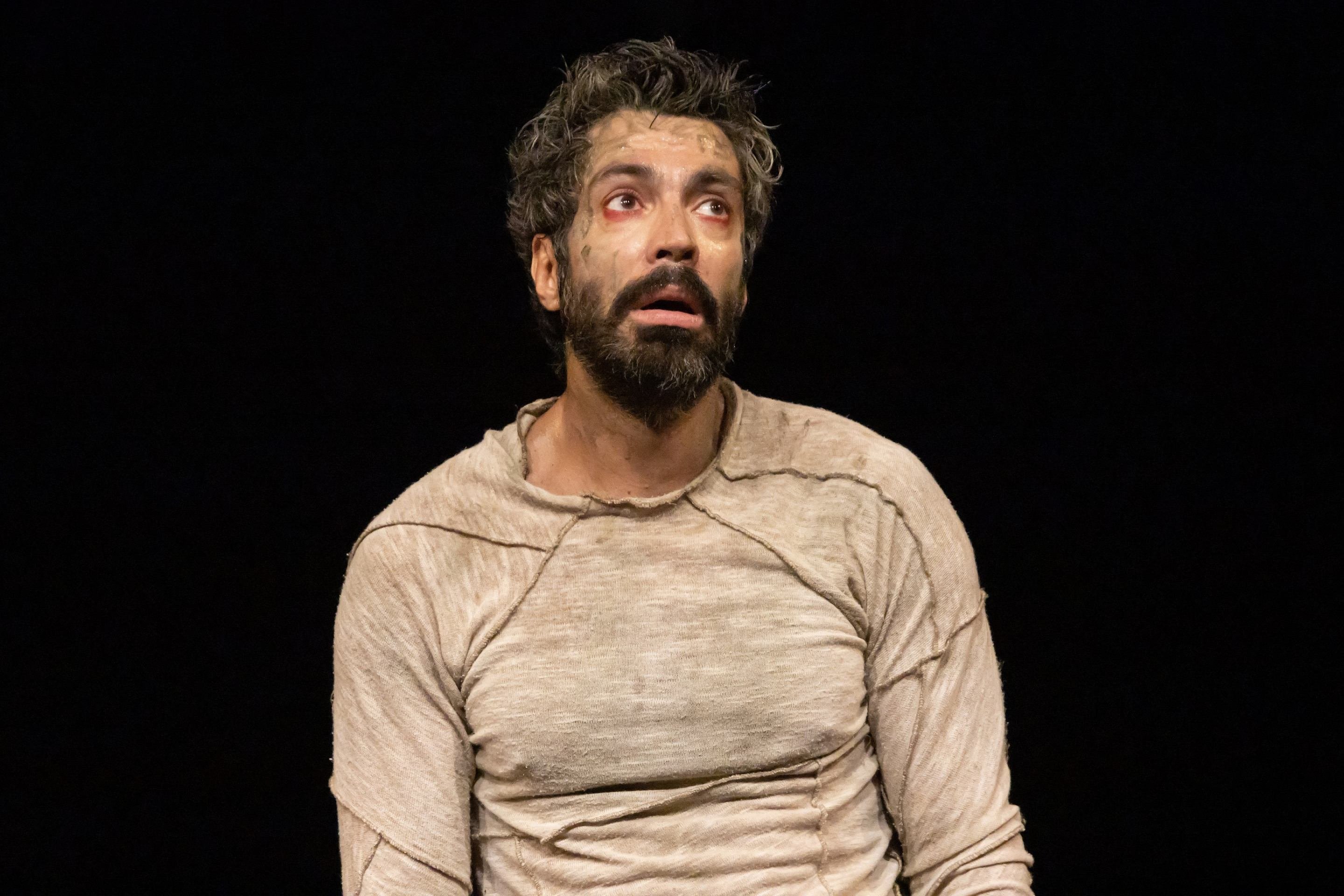 Vandré Silveira em cena de 