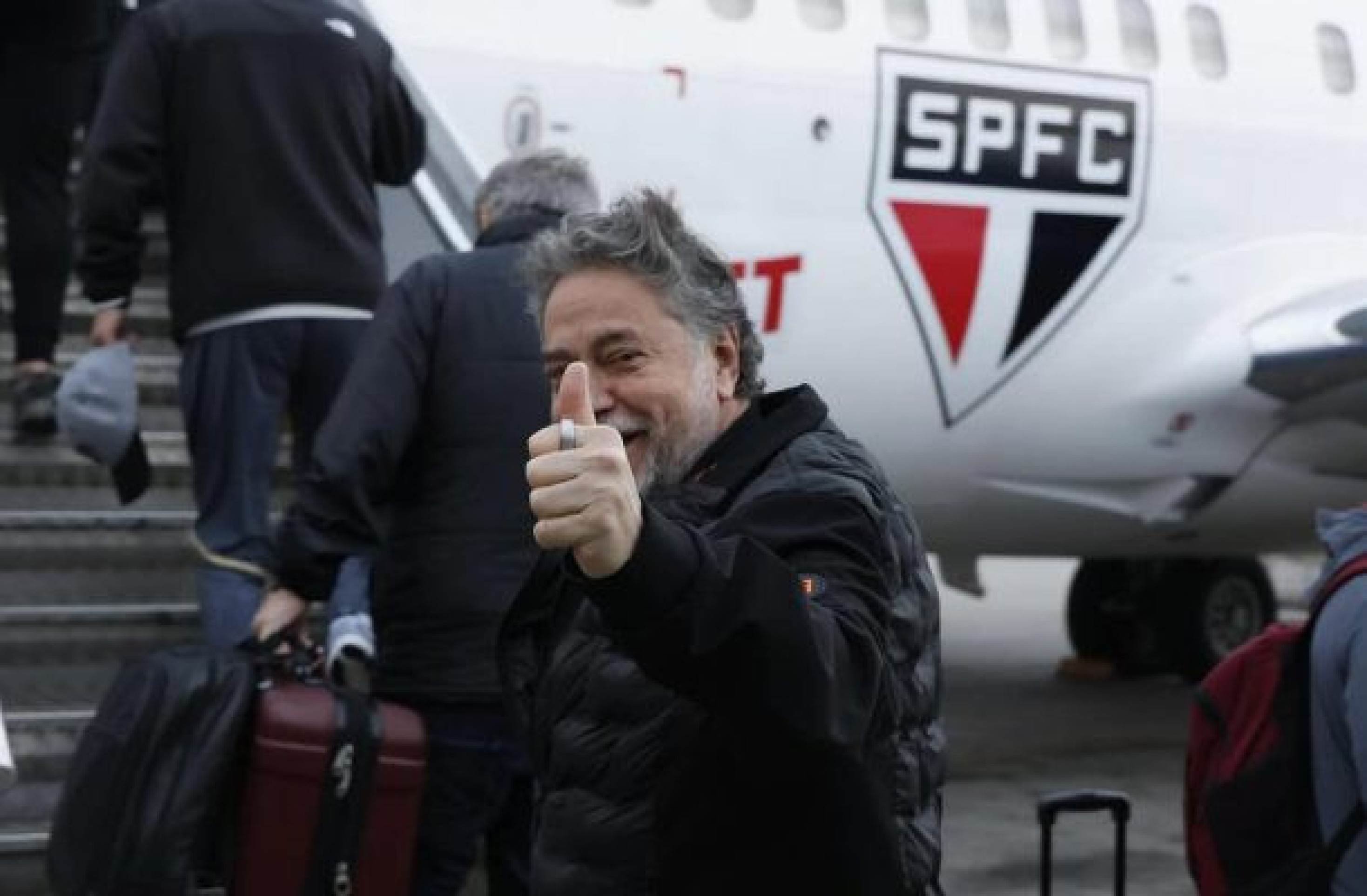 Casares admite vendas abaixo do esperado e defende estratégia no São Paulo