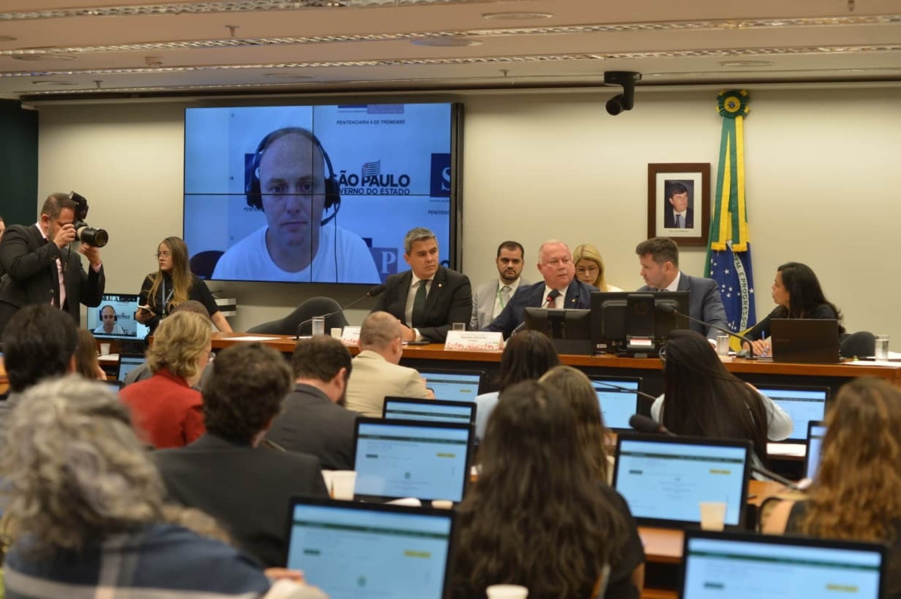 CCJ ouve Delgatti em processo contra Zambelli, que segue presa na Itália