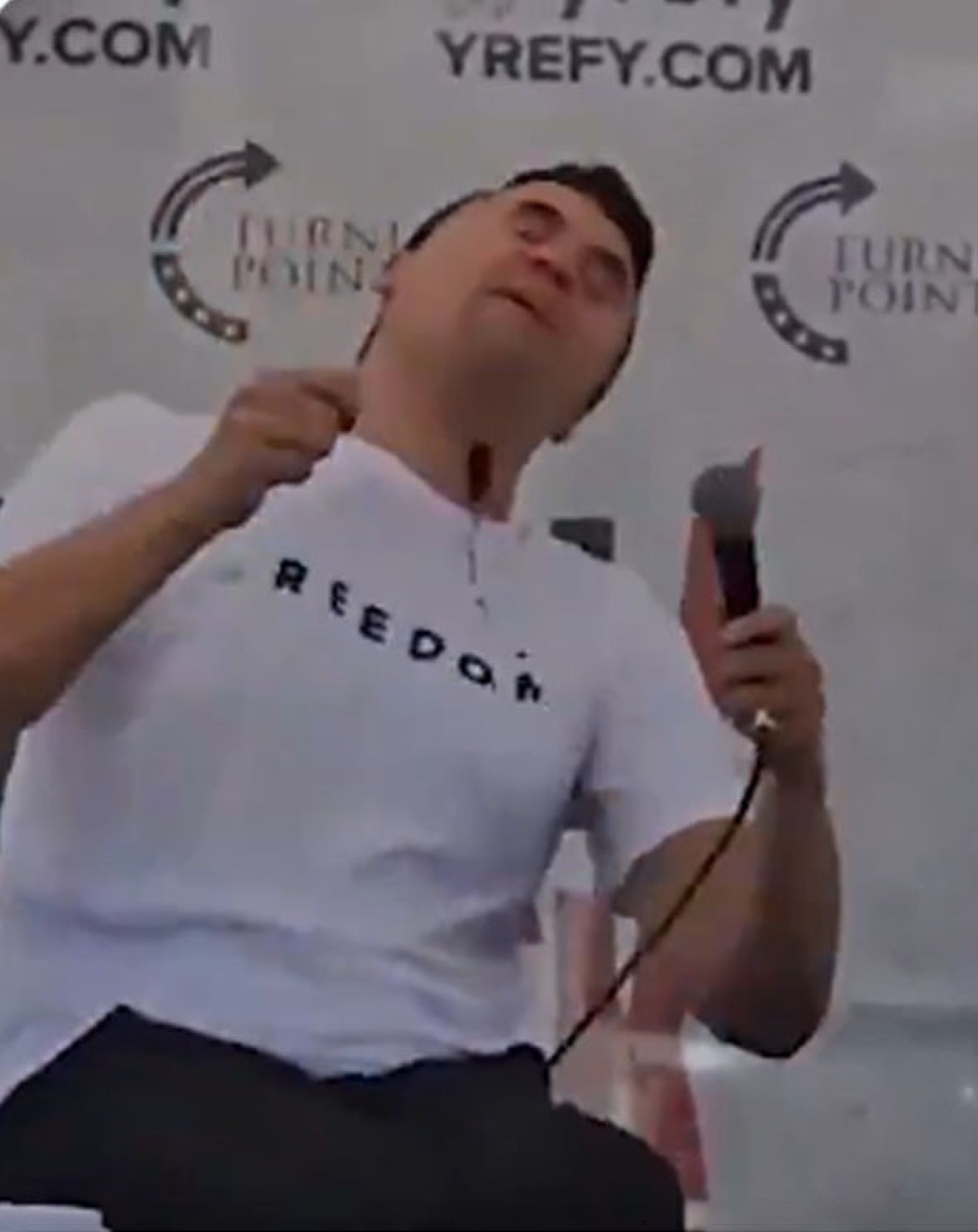  O influenciador Charlie Kirk, aliado de Trump, foi baleado em um evento no estado americano de Utah nesta quarta-feira