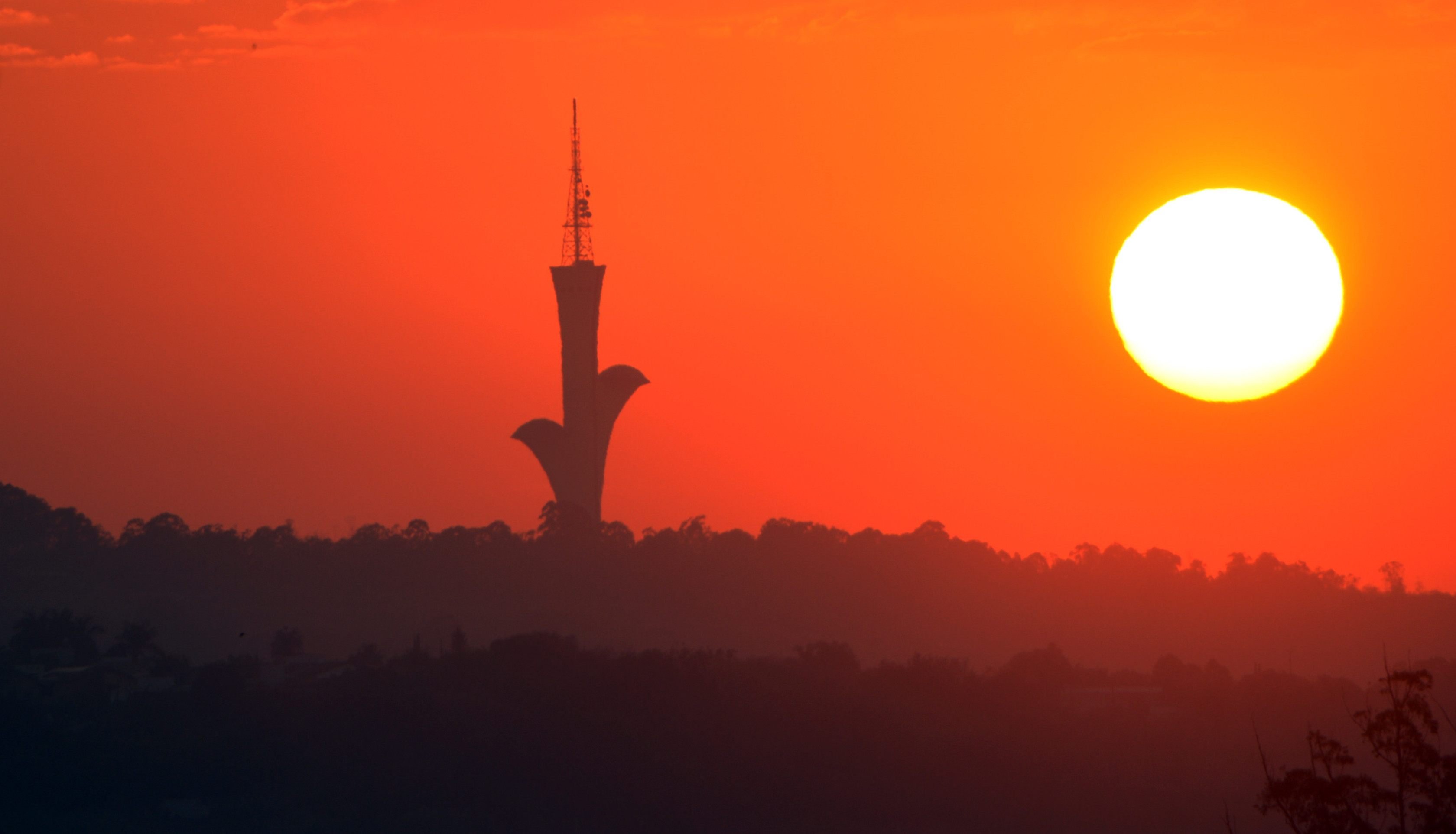 Previsão do tempo: máxima no DF pode chegar a 36°C nesta sexta-feira (12)