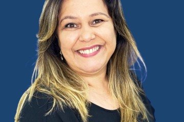 Gerente dos exames de Cambridge e designer dos cursos preparatórios, Simone Corrêa