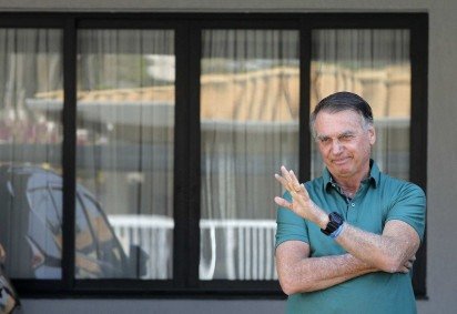 Advogados alegaram saúde fragilizada do ex-presidente para pedir, ao Supremo, a prisão humanitária -  (crédito: SERGIO LIMA/AFP) -Advogados alegaram saúde fragilizada do ex-presidente para pedir, ao Supremo, a prisão humanitária -  (crédito: SERGIO LIMA/AFP)