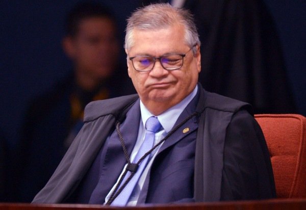  Ed Alves/CB/D.A Press