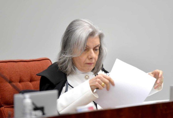Carmén Lúcia no 5º dia de julgamento de Bolsonaro na Primeira Turma do STF -  (crédito: Ed Alves/CB/D.A Press)